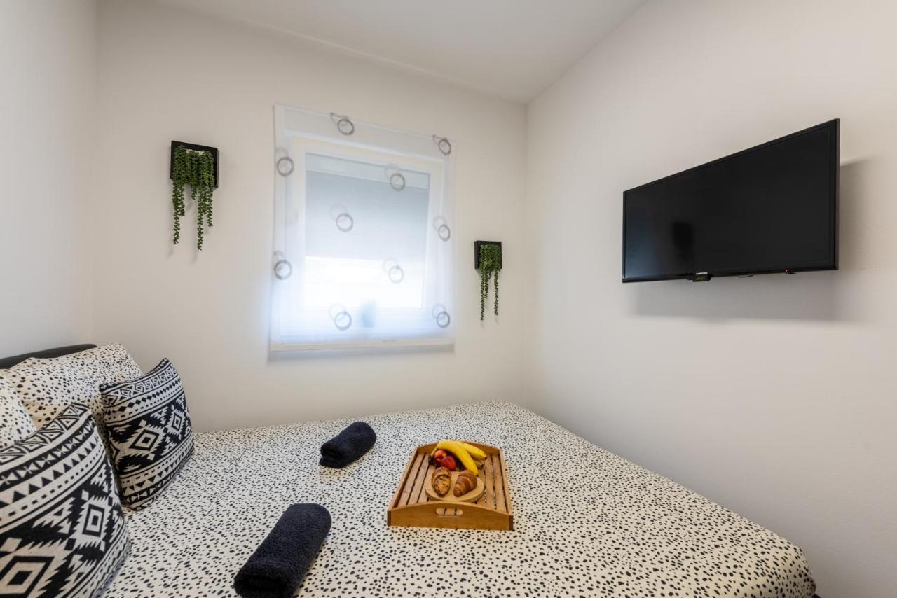 Apartment Lo&Ti Čižići Bagian luar foto