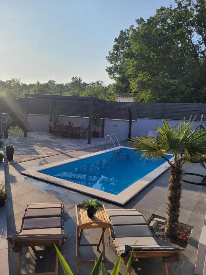 Apartment Lo&Ti Čižići Bagian luar foto