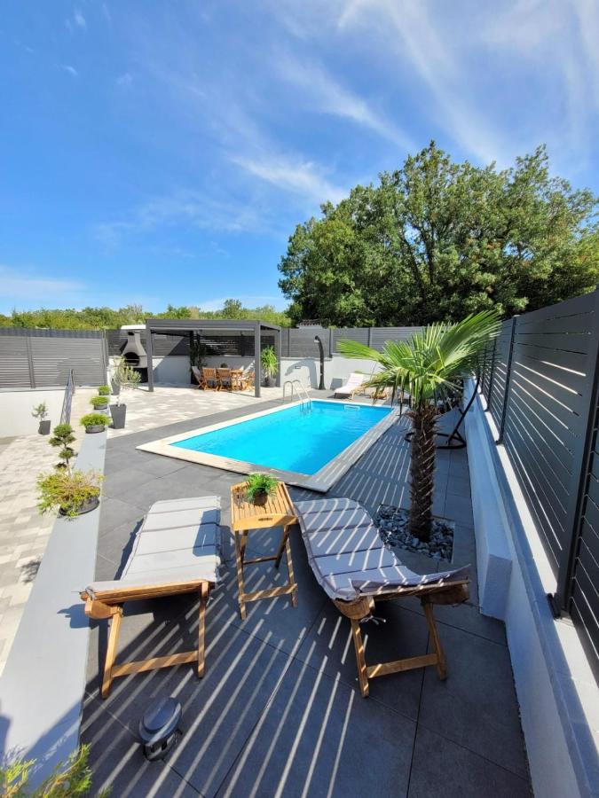 Apartment Lo&Ti Čižići Bagian luar foto