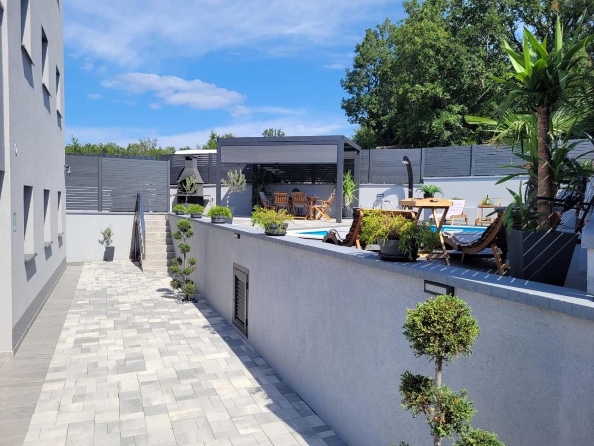 Apartment Lo&Ti Čižići Bagian luar foto